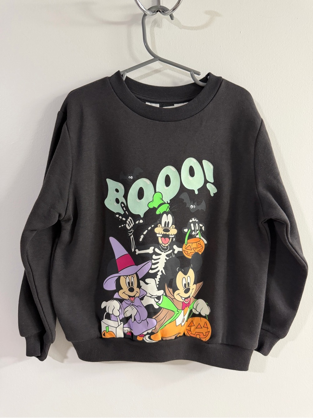 H&M Disney Mickey Minnie Goofy Halloween Pullover Sweater NWT